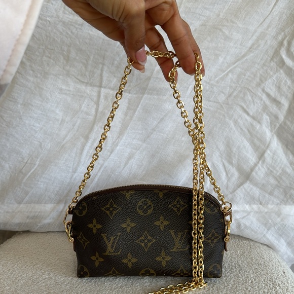 Louis Vuitton Cosmetic Pouch - Picture 11 of 11